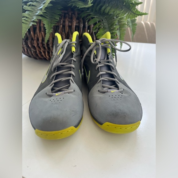 Nike Air Visi Pro 3 Hi top basketball shoes Grey Volt men 13 -525745–004 - Picture 3 of 16